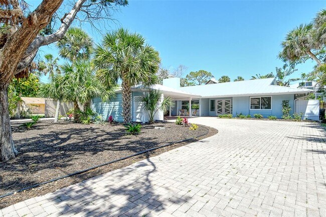 Photo - 4852 Featherbed Ln