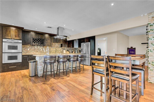 Photo - 2712 W Oakey Blvd