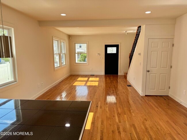 13 Locust Ave