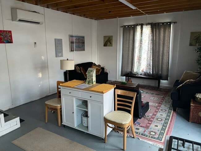 Photo - 1151 Pen Park Rd