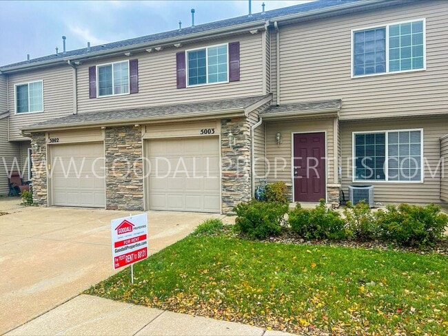 Building Photo - Wonderful 2 Bedroom, 2 Bath Townhome in Norwalk