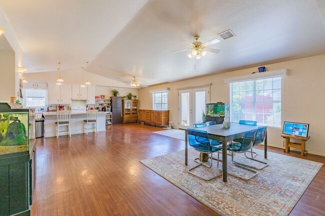 Photo - Conveniently located 3 Bedroom, 2 bath