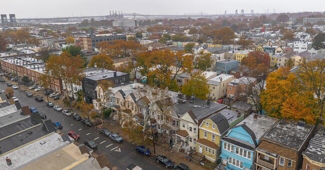 Photo - 294 Ege Ave Unit G