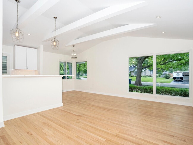 Photo - 48 Oakwood Dr