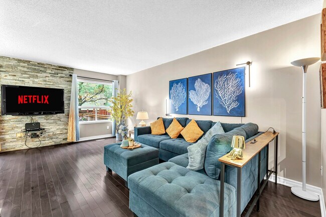 Photo - 3586 Indigo Crescent Unit SI ID1504466P