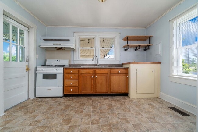 Photo - Convenient Hwy. 55 Location – Charming 2BR with Large Yard
