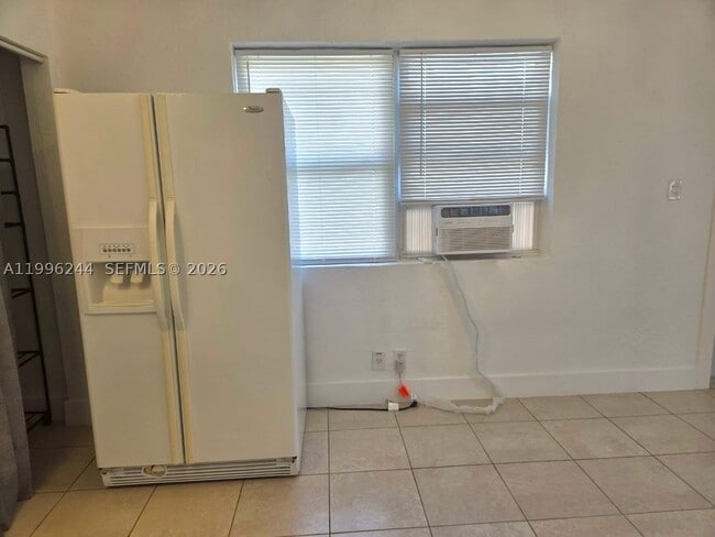 34 SW 6th St Unit 4