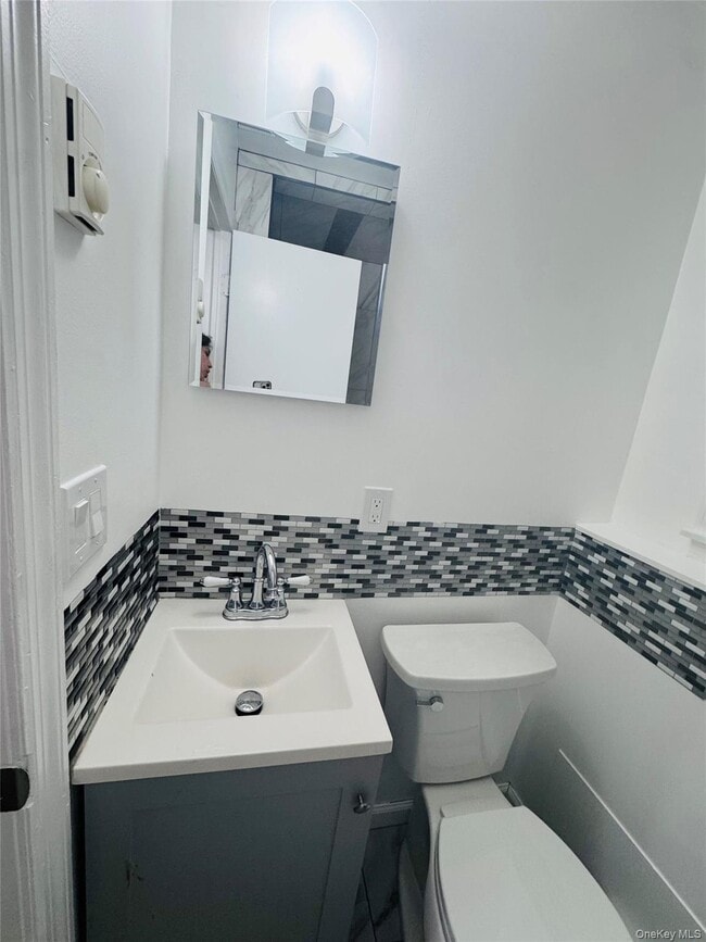 Photo - 87 Ellis Ave