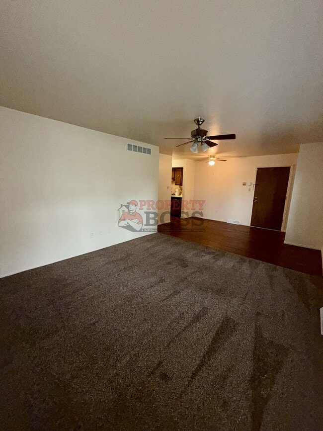 Photo - 1351 Pine Ct