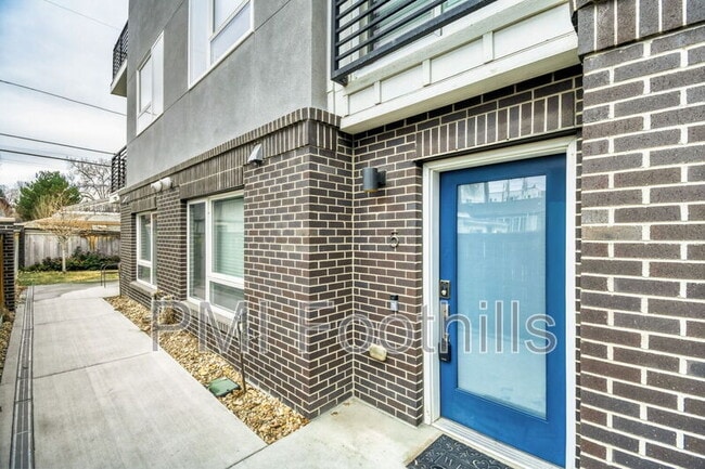 Photo - 1611 N Harlan St