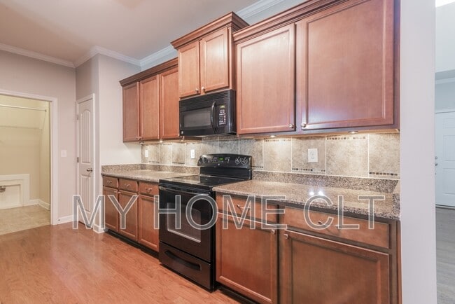 Photo - 8513 Loxton Cir