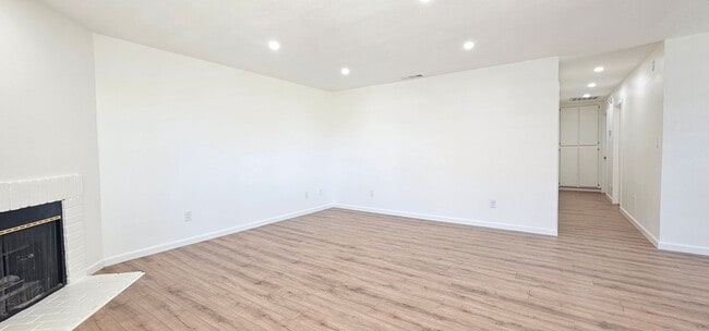 Photo - 809 Capehart Ct Unit #1