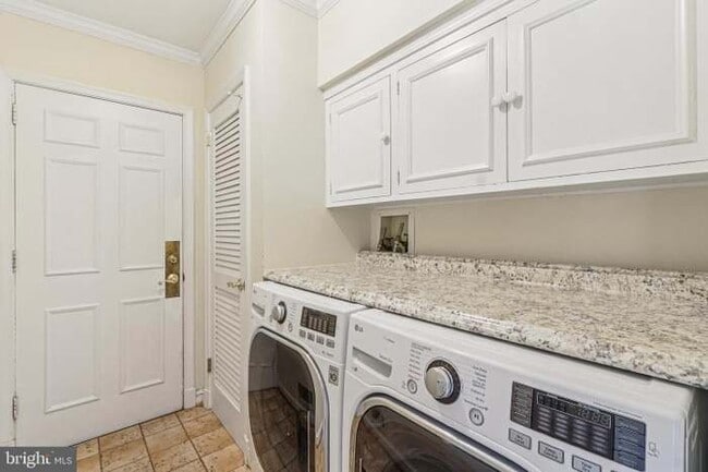 Photo - 16505 Henry Dr