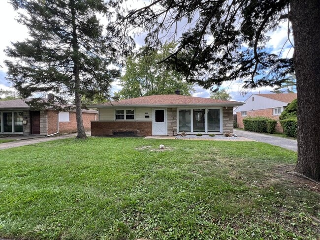 Building Photo - 17332 Roy St Rental