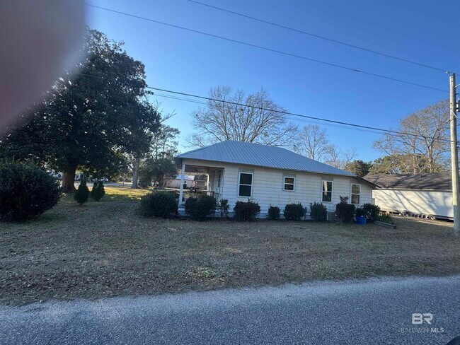 Photo - 18705 Florida St