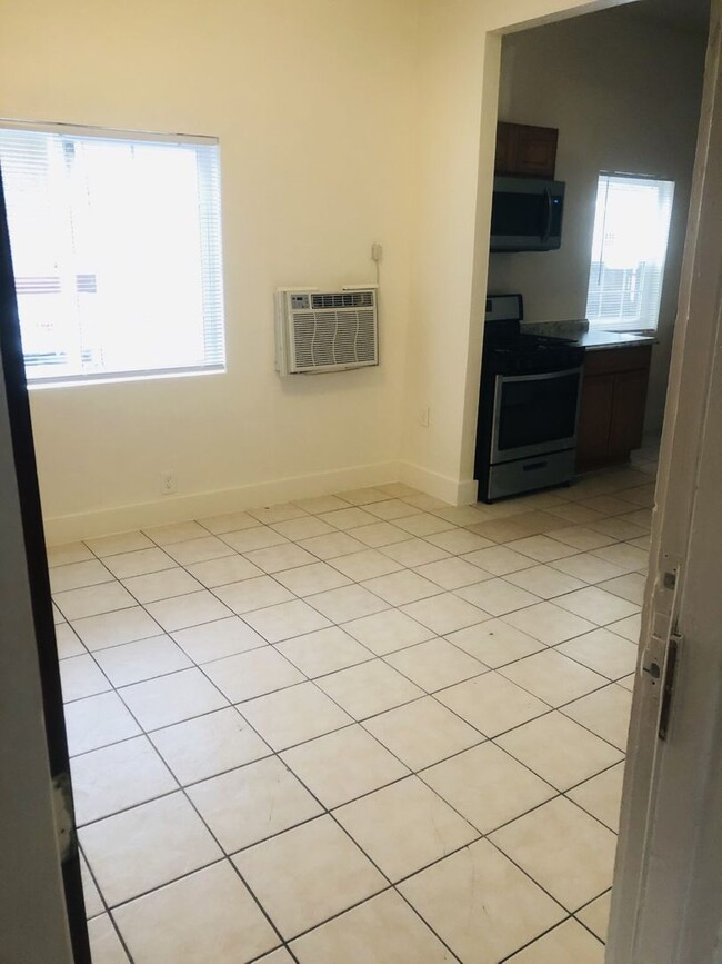 Photo - 1550 Montgomery St Unidad 1