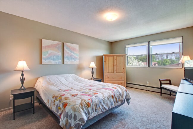 Photo - Cherokee Westlawn Apartments: Age 55+ Only