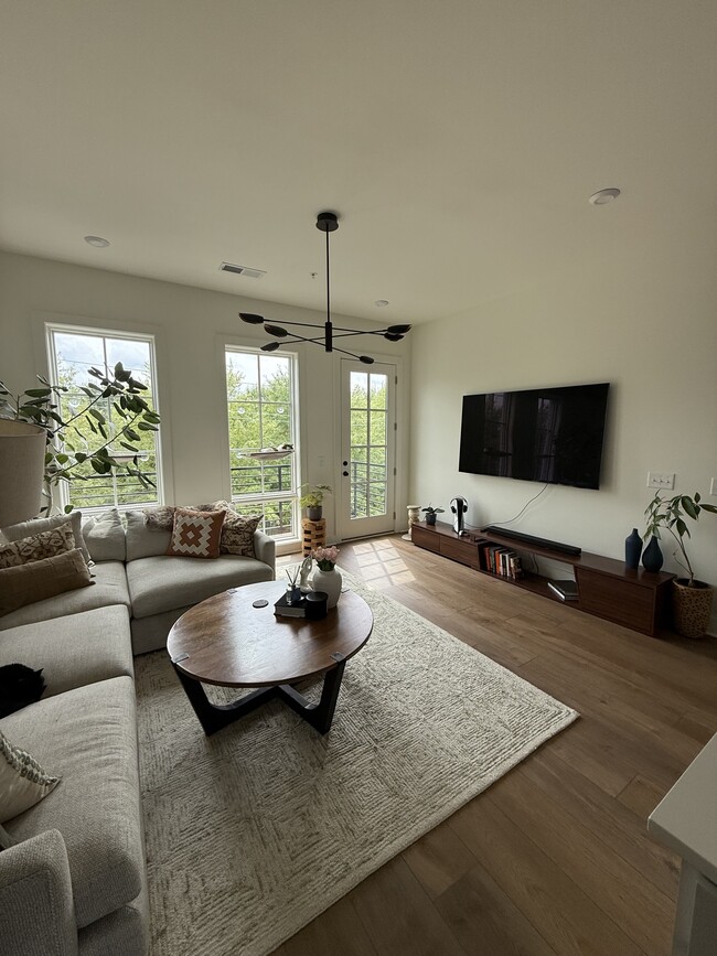 Photo - 1276 Longreen Ter NW Unit Longreen