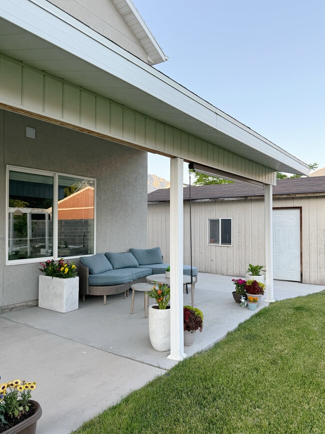 Photo - 427 W 600 N