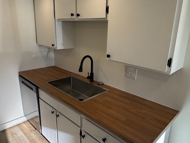 Photo - 174-180 W Foxbridge Dr Unit 180