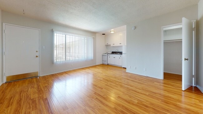 Building Photo - 1311 Venice Blvd. Rental