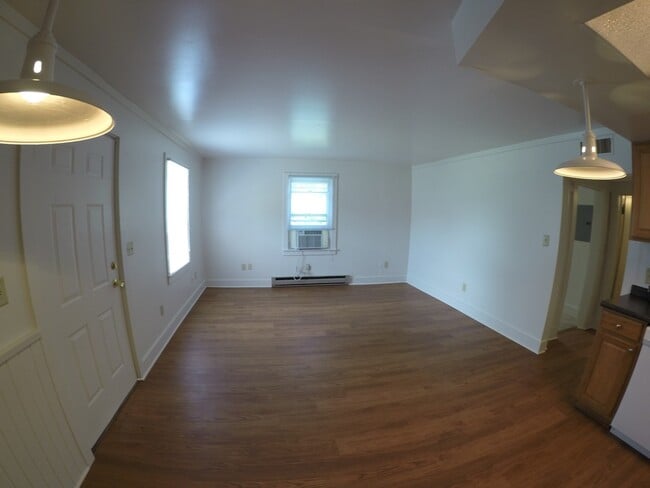 Photo - 3001 Kossuth St