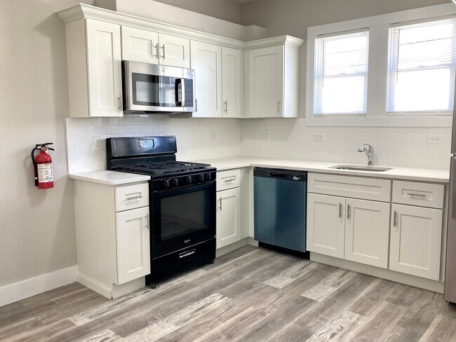 Photo - 72 Clinton Pl Unit 2 East