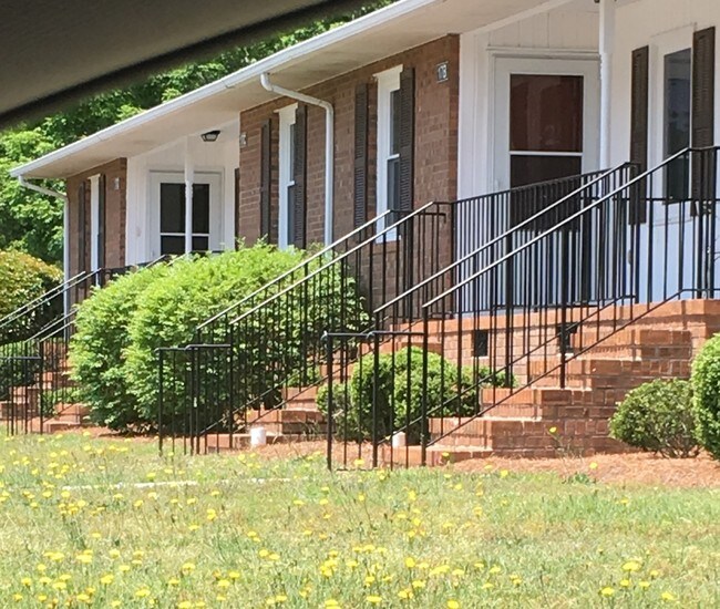 Photo - Mercer Road