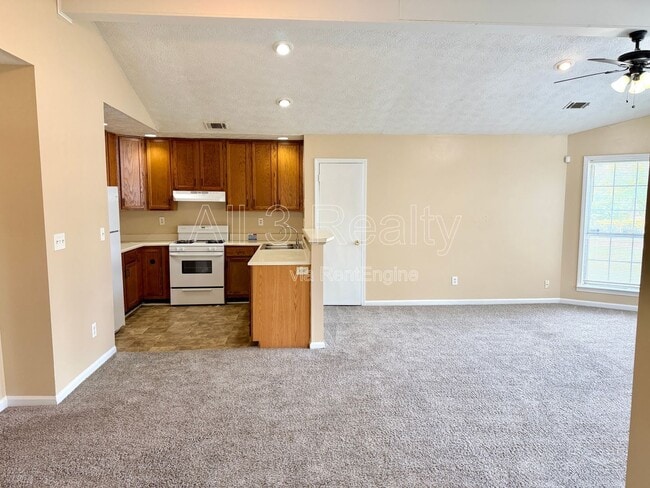Photo - 2140 Meadowview Ct SE Unit A