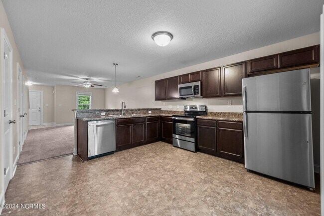 Photo - 235 E Murrow Ln