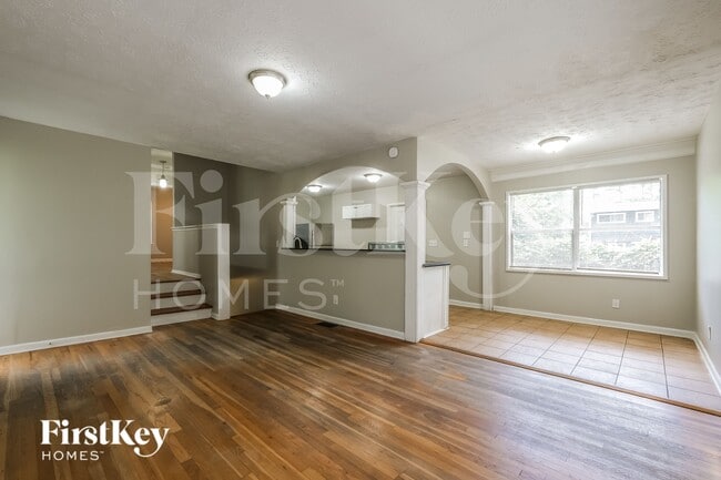 5070 Fairmont Rd SE