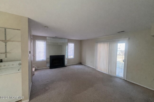 Photo - 16 Pin Oak Ln