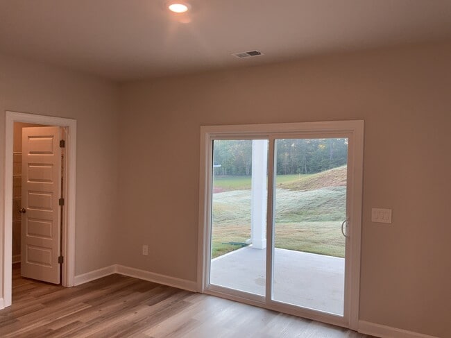 Photo - 300 Granby Trl