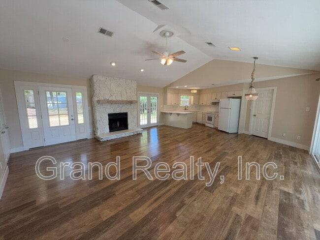 Photo - 7401 Bernadette Dr