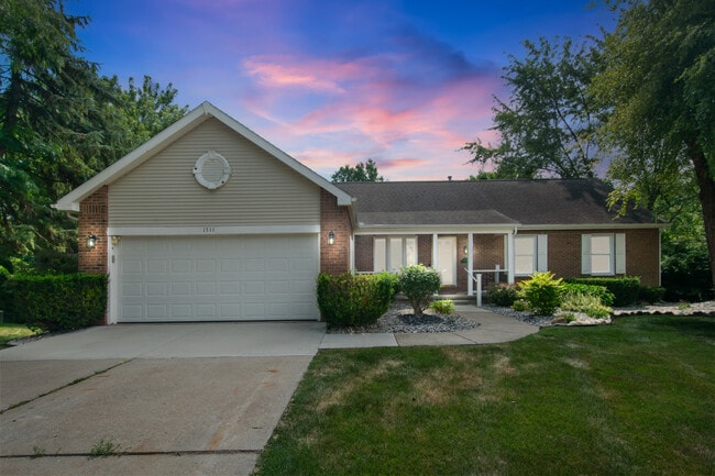 Photo - 1511 Fall Creek Ln