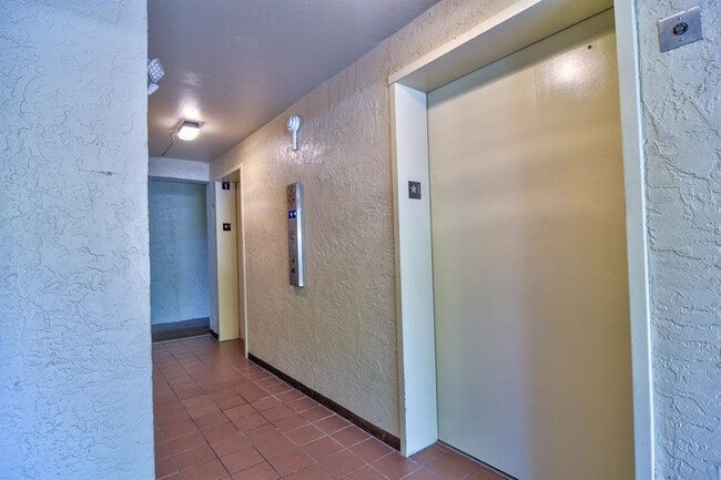 Photo - 900 Cove Cay Dr Unit 5A