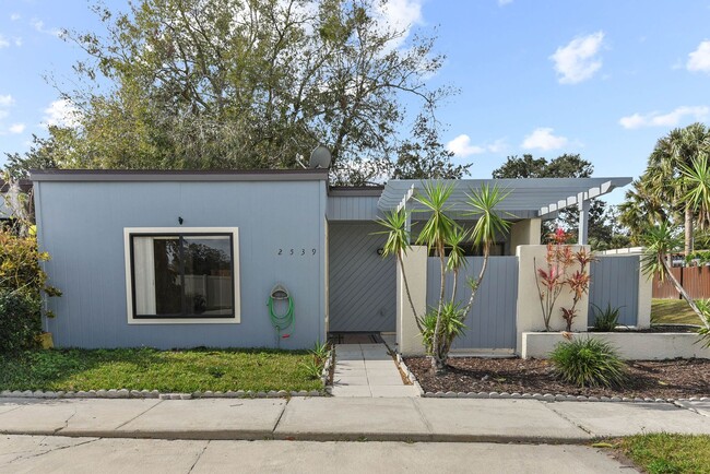 Winter Park Townhouse Available immediately! - Winter Park Townhouse Available immediately!