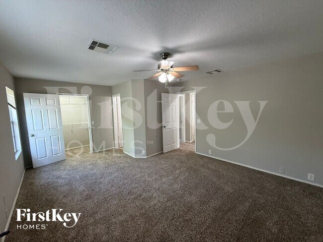 Photo - 6331 Scotchwood Dr