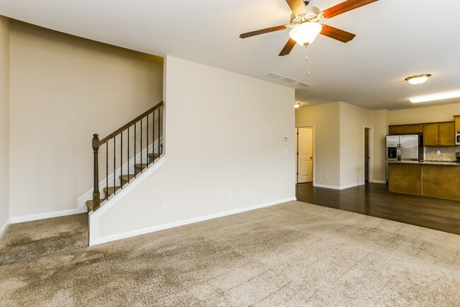 Photo - 90 Darbys Ave