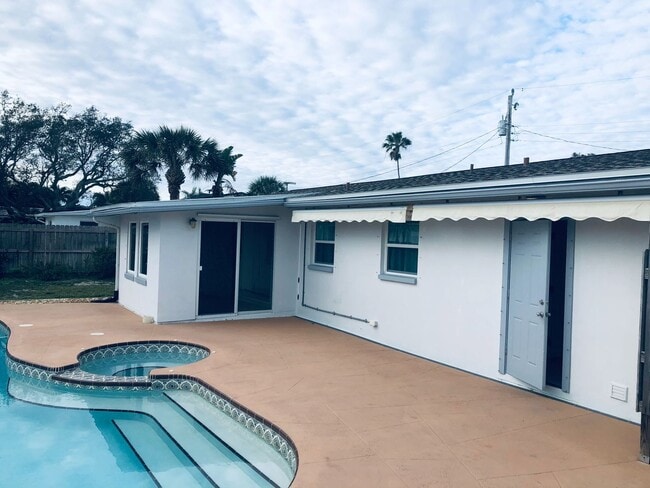 Photo - 2157 Barracuda Ave