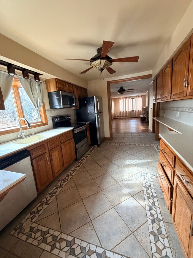 Photo - 109 Lakeview Ave Unit 1