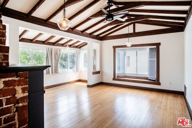 Building Photo - 1821 Grace Ave Rental