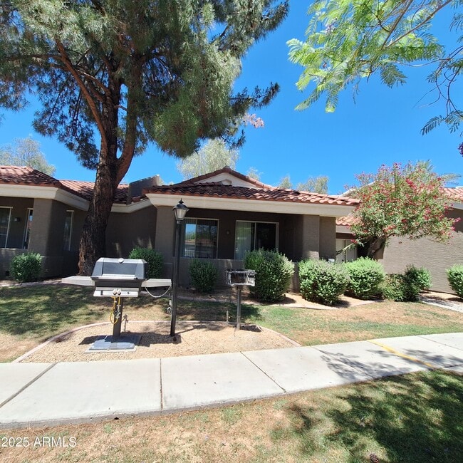 Photo - 2929 W Yorkshire Dr Apartment Unit 1007