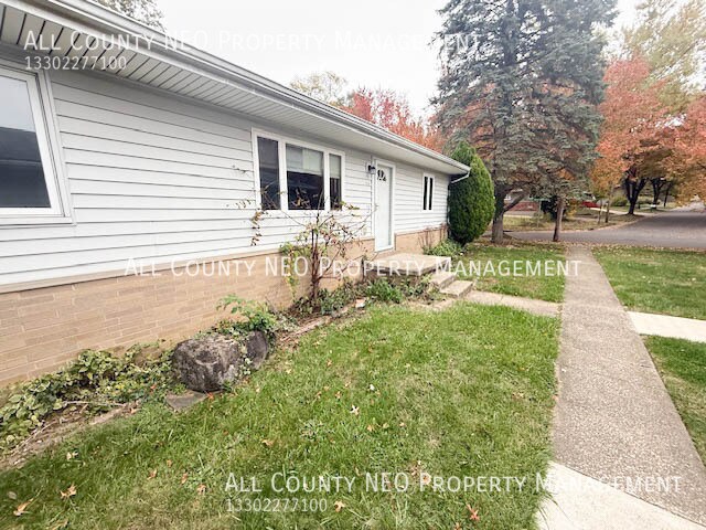 Photo - 1319 Sparhawk Ave