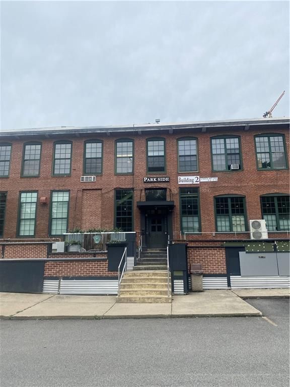 Building Photo - 1117 Douglas Ave Unit 499