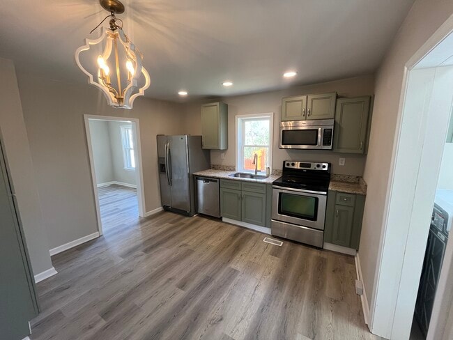 Photo - 1449 Marion St