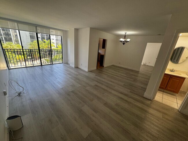 Photo - 17011 N Bay Rd