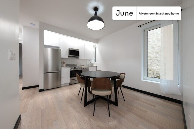 Room in Shared 4 bed/2 bath home in Ditmas Park