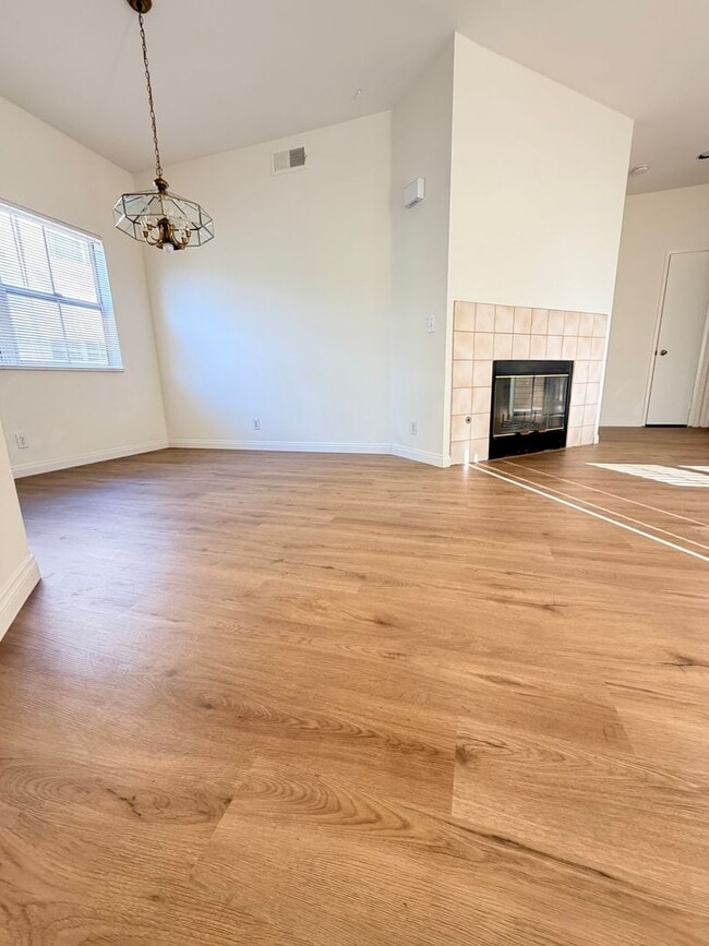 Photo - 3 Bed / 3 Bath Townhome in Scripps Ranch