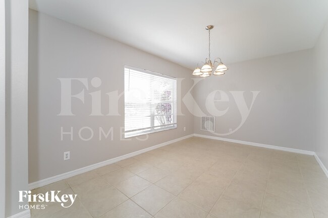 3863 Atwater Dr